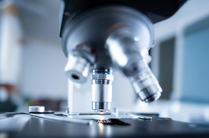 Óptica finita x óptica infinita: quais as diferenças nos microscópios laboratoriais?